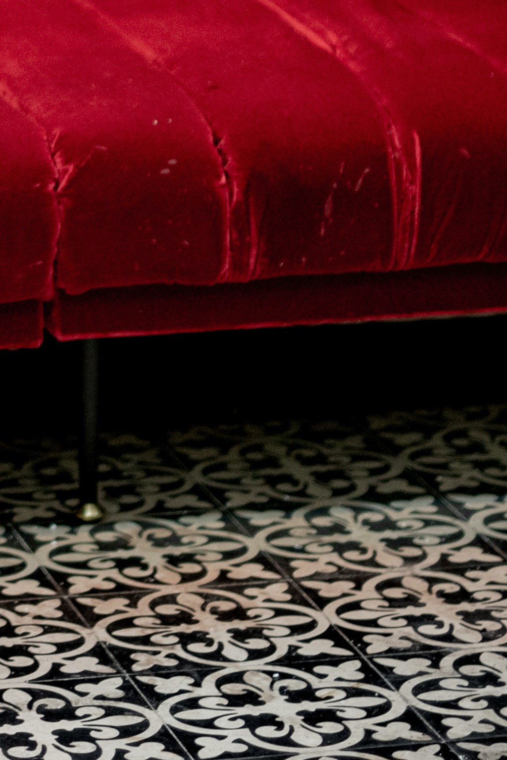 Velvet Asan (Red)